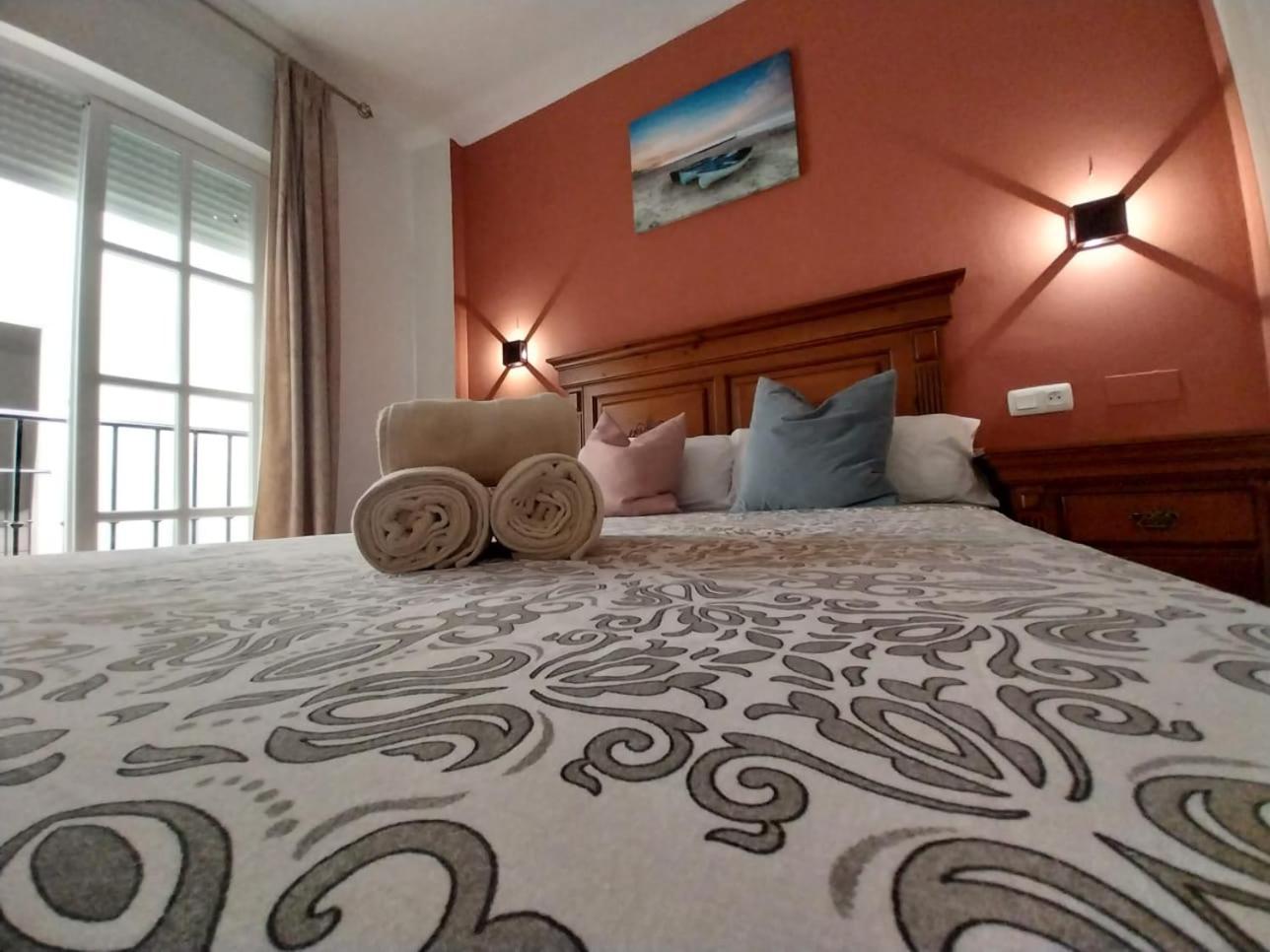 Hostal Montys 内尔哈 外观 照片