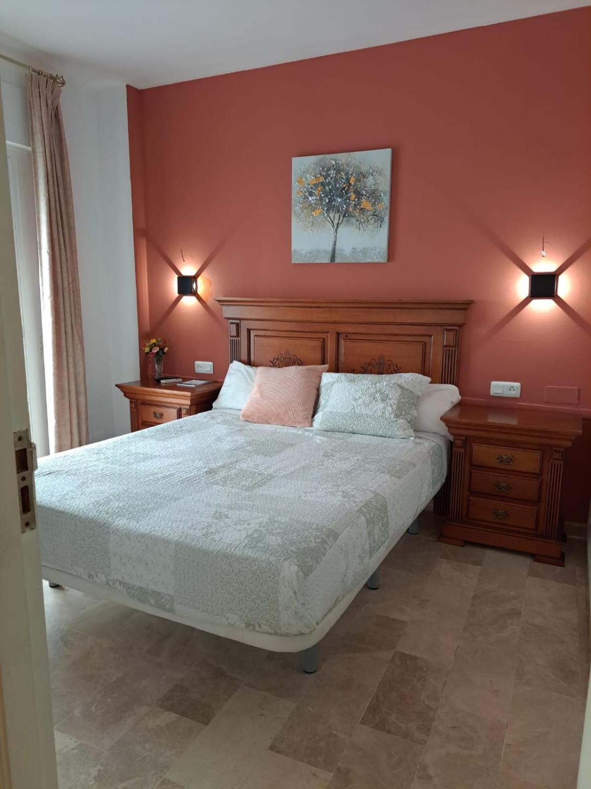 Hostal Montys 内尔哈 外观 照片