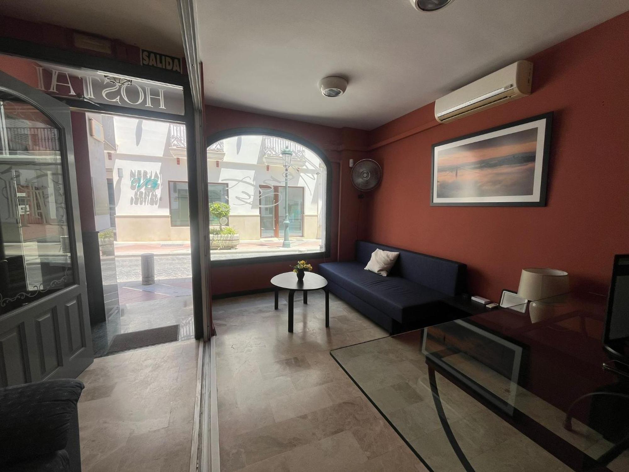 Hostal Montys 内尔哈 外观 照片